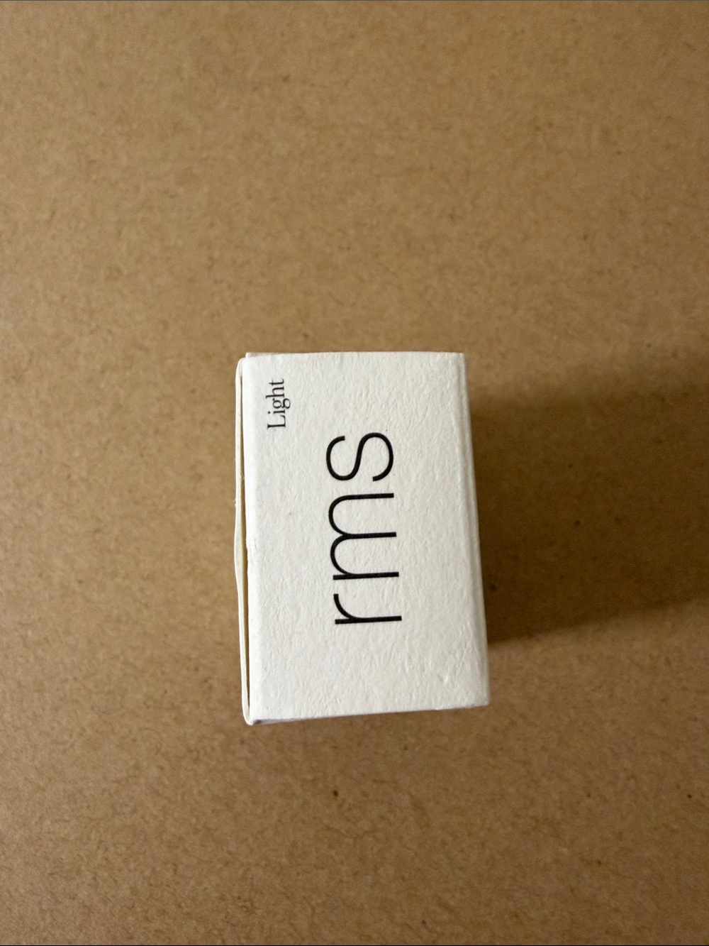 Rms Hydra Setting Powder – light - Picture 4 of 4